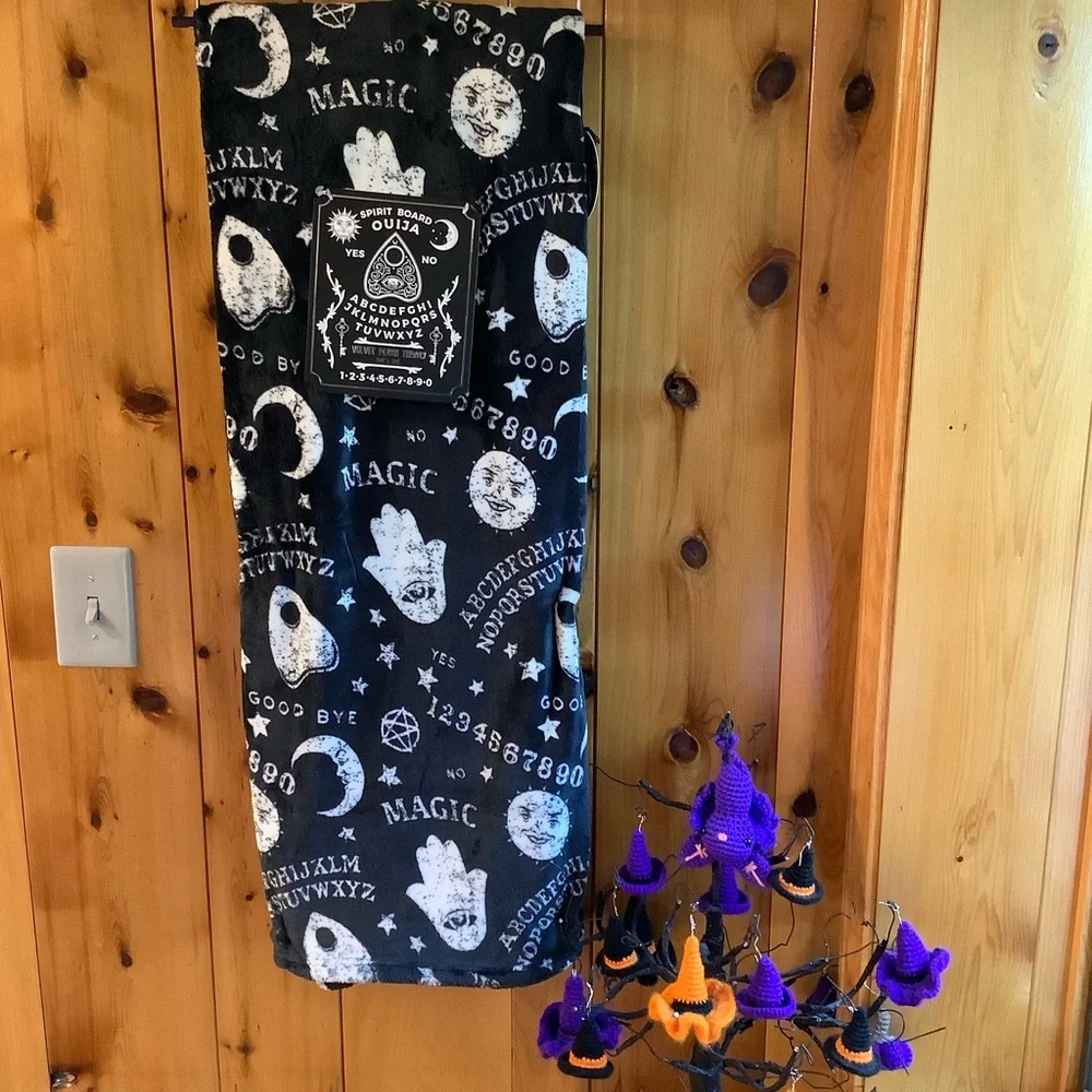 ARTISAN 34 Oversized 50” x 70” Celestial Throw